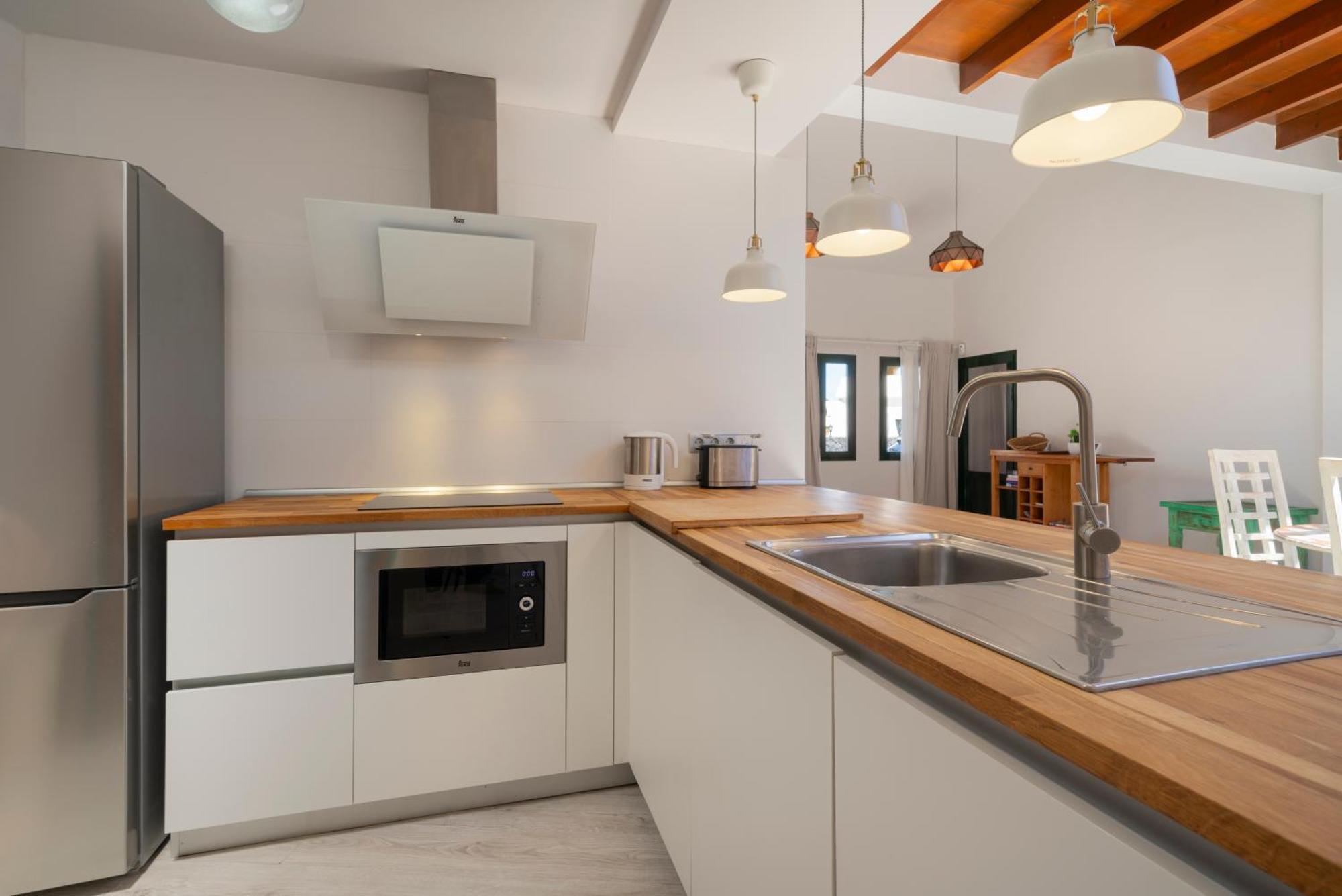 Lanzahost Casa Sunny Seafront Villa Costa Teguise Kültér fotó